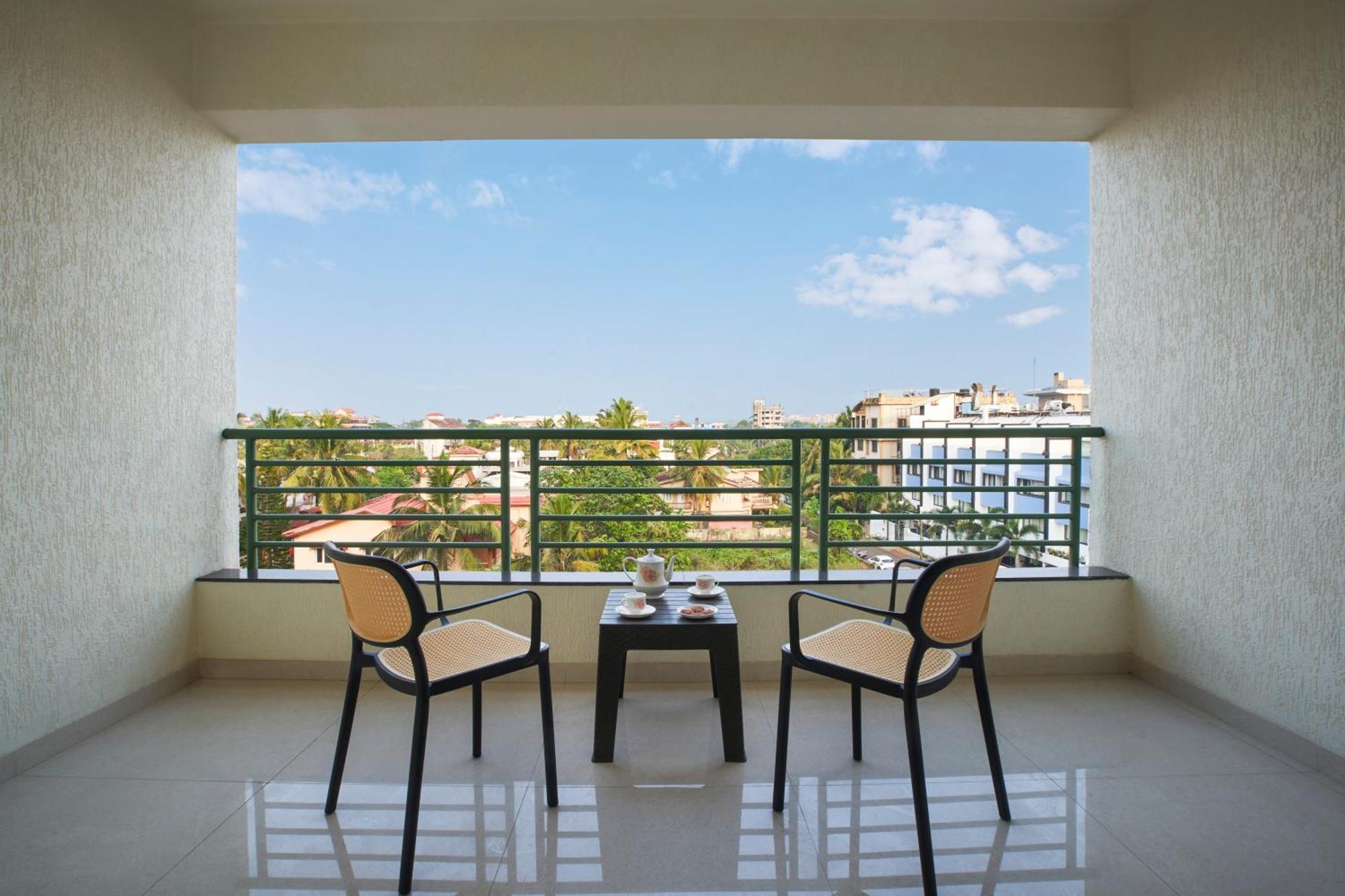 Grandeur Stays Panaji Luaran gambar
