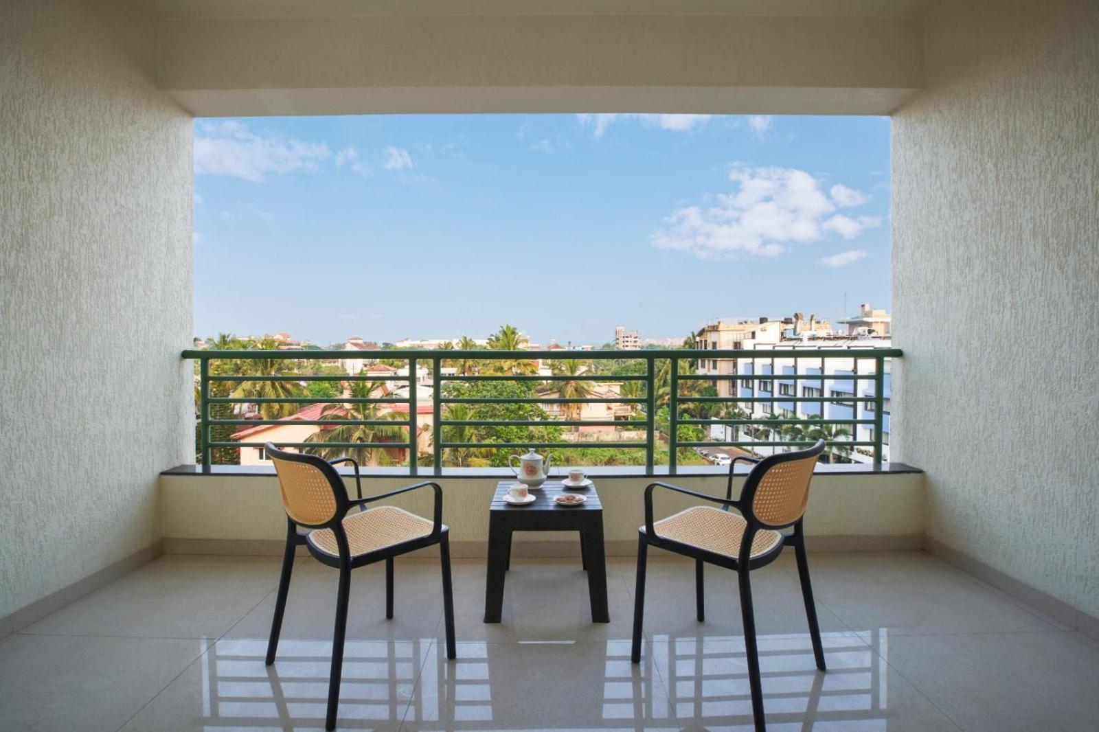 Grandeur Stays Panaji Luaran gambar